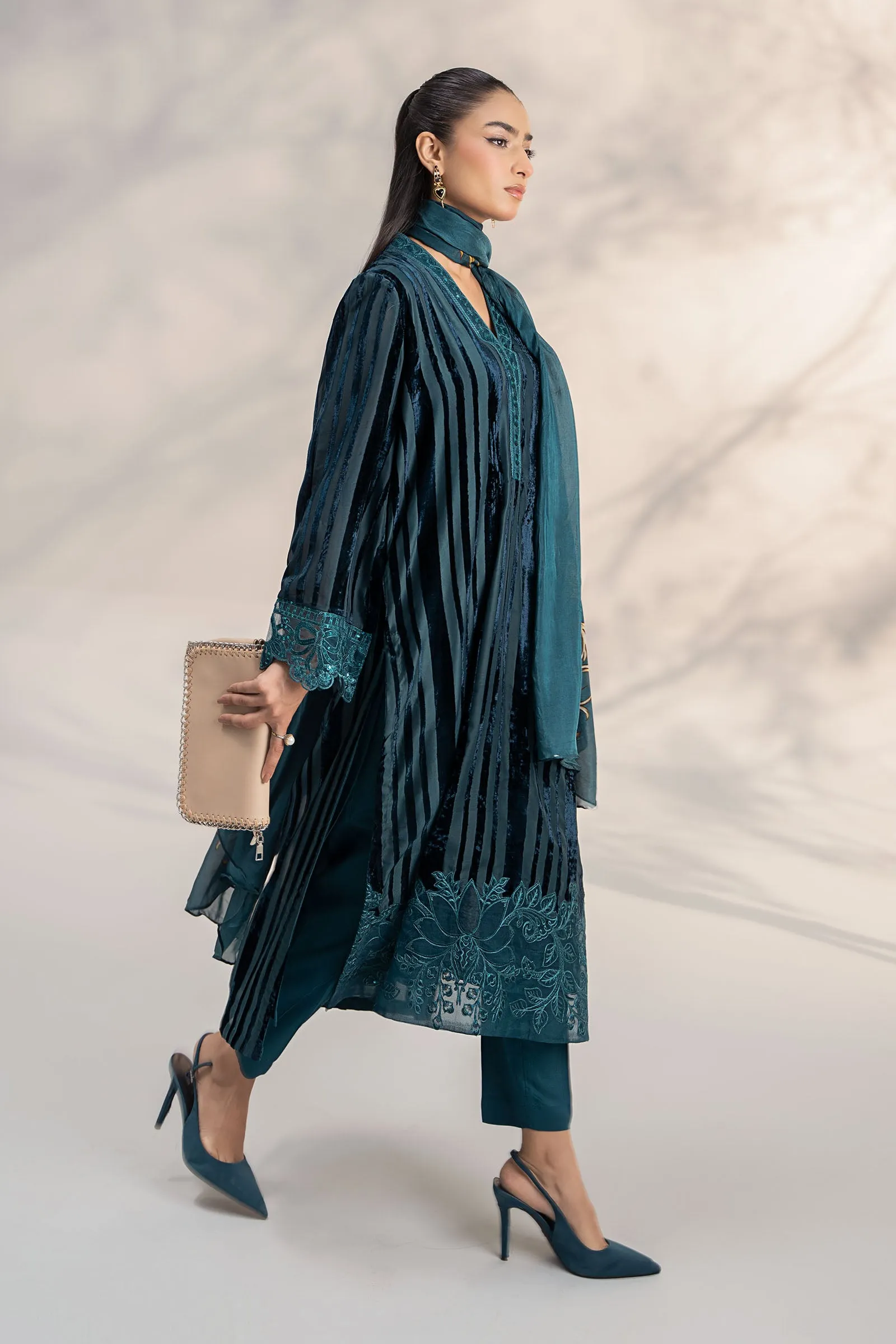3 Piece Embroidered Plush Suit | DW-W24-173