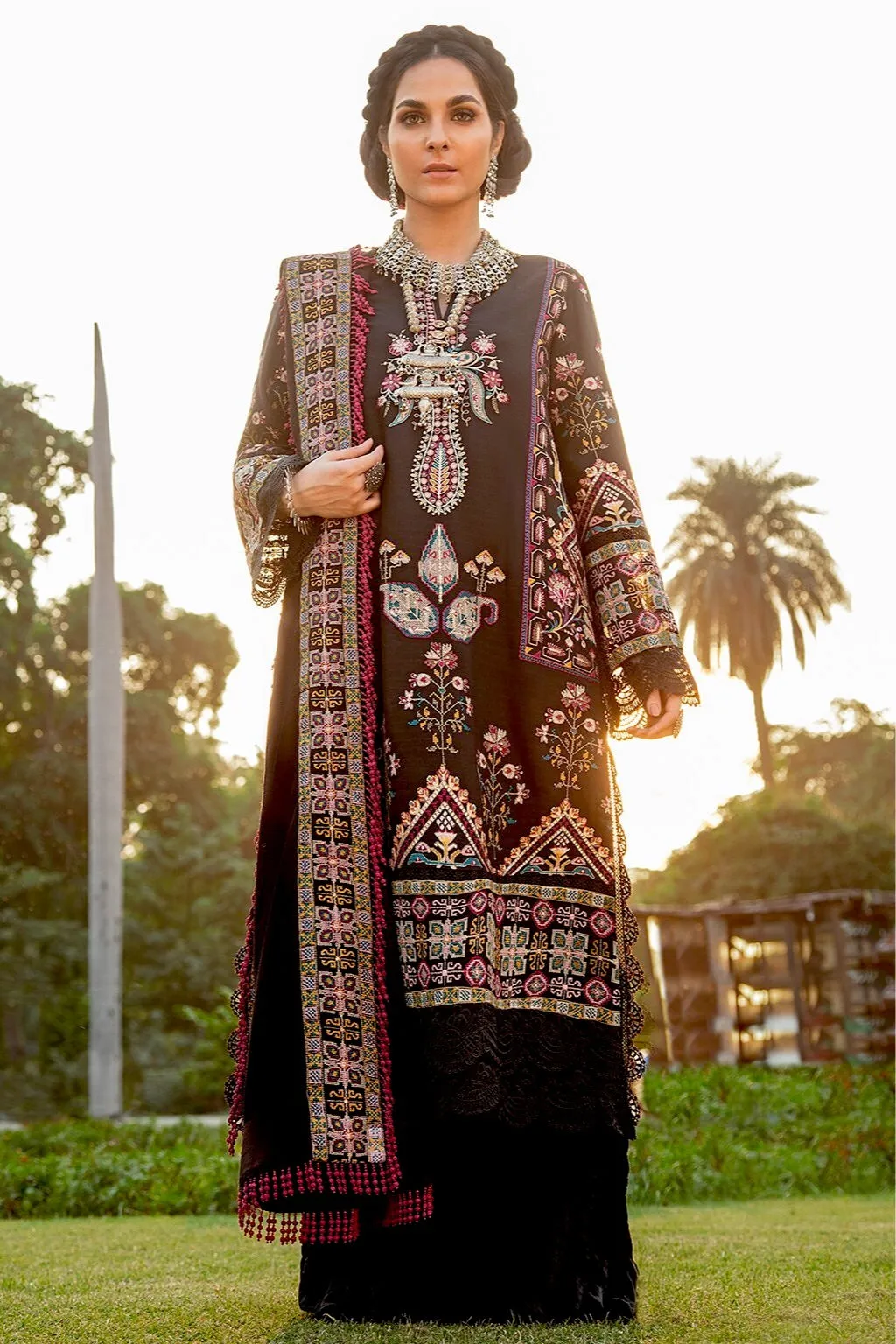 Afrozeh · Sardiyon Ki Kahani Winter Collection '21 – Zahira