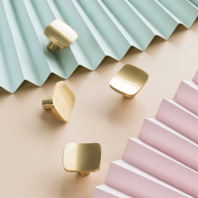 Gold Tap Wall Hook & Knobs
