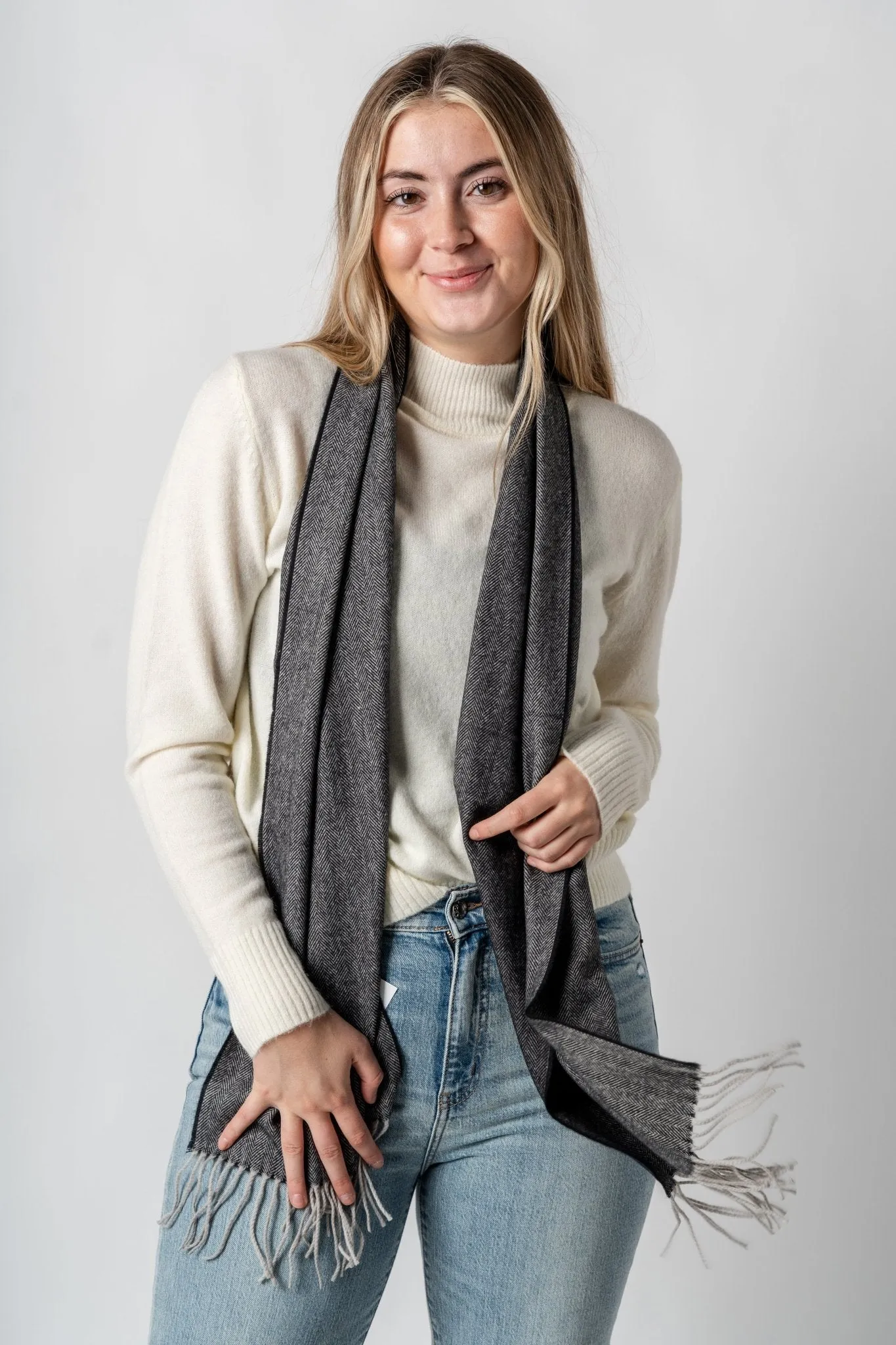 Herringbone muffler classic scarf black