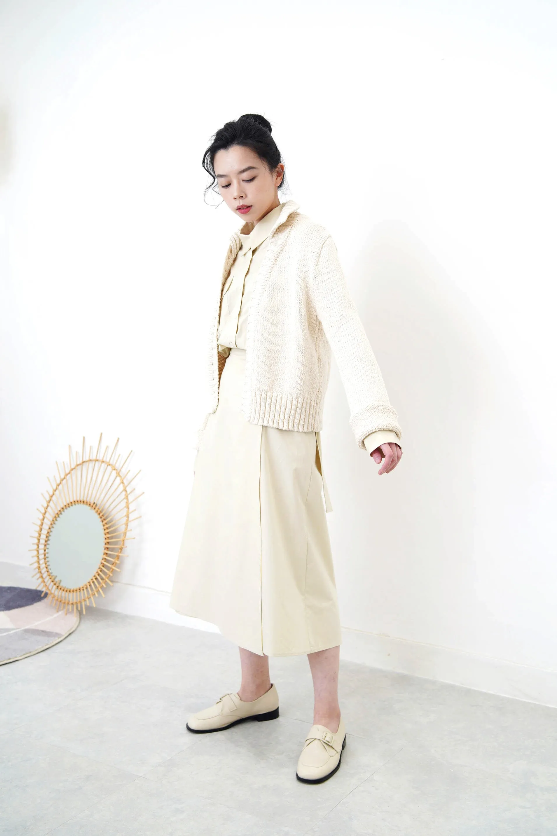 Ivory cardigan w/ polo collar