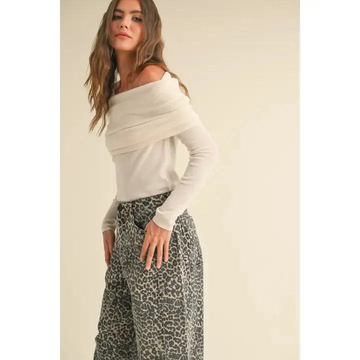 NB OFF SHOULDER SWEATER TOP