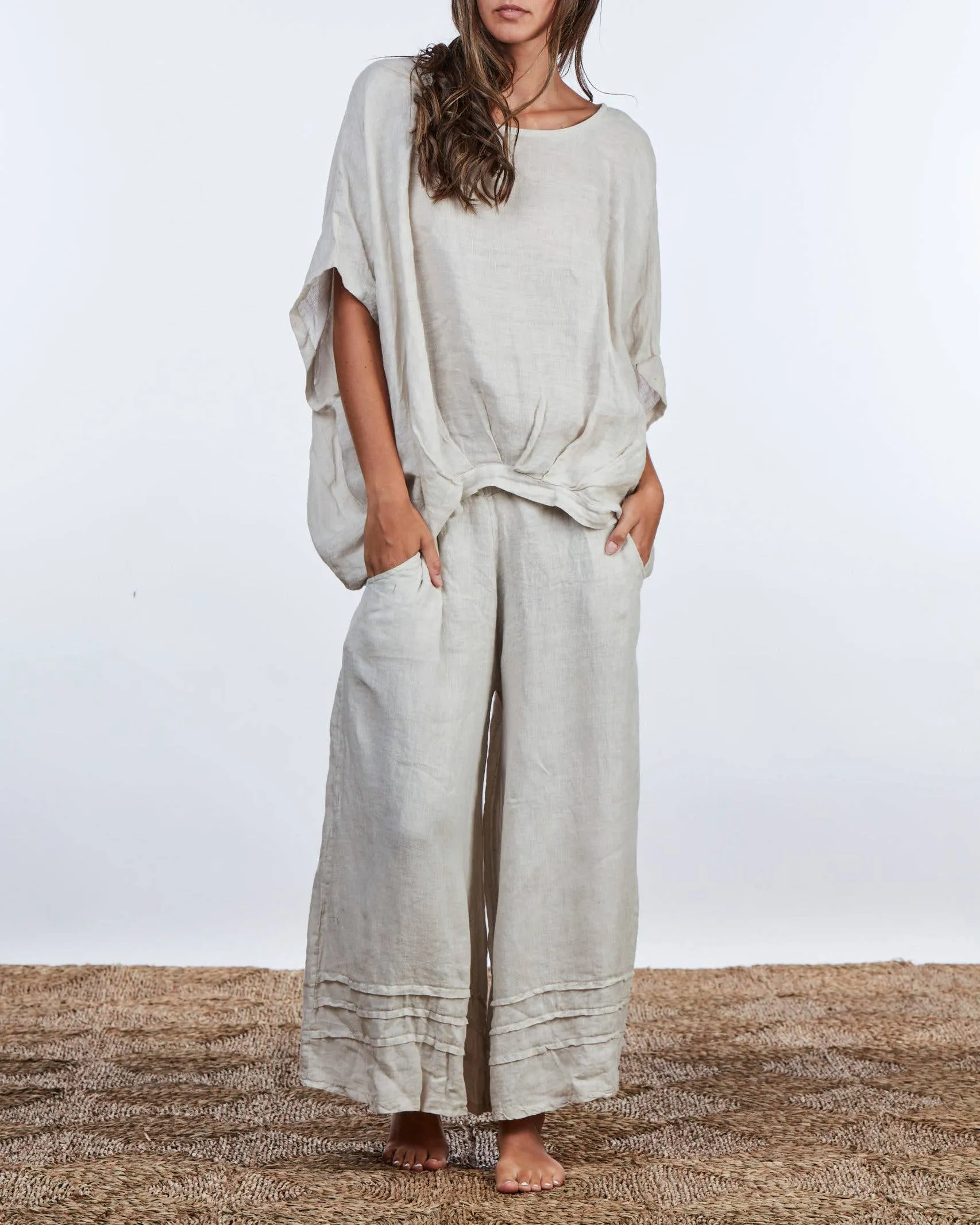 SINJA pants in Almost black