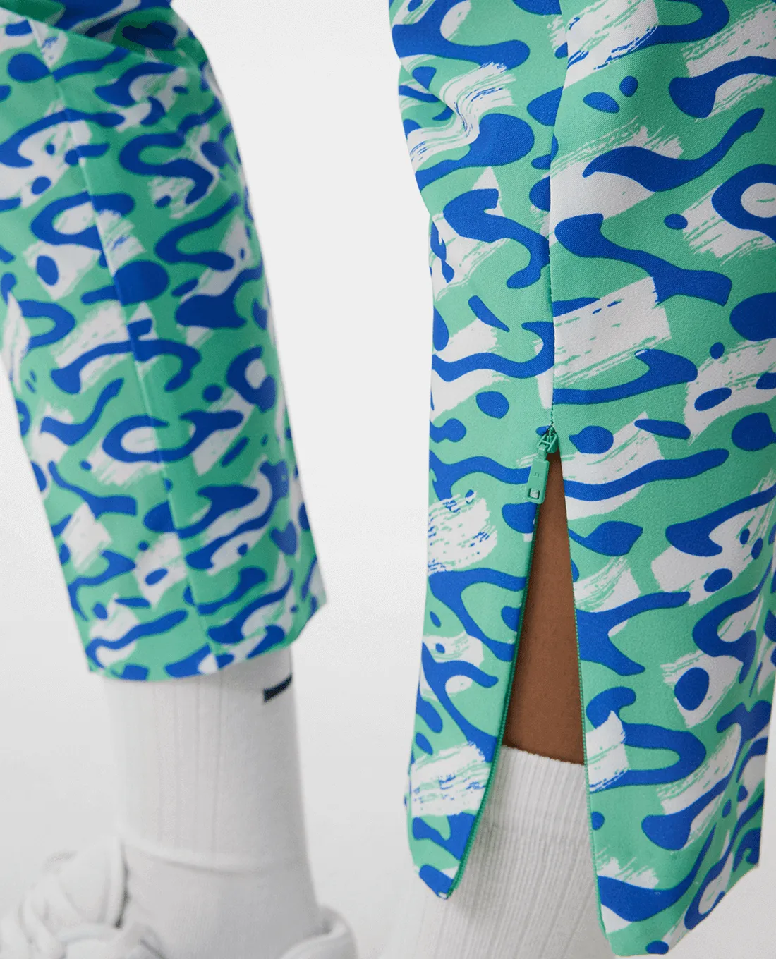 SIZE 12-14 - J.Lindeberg Pia Print Golf Pant 27.5'' Caldera Jade Cream