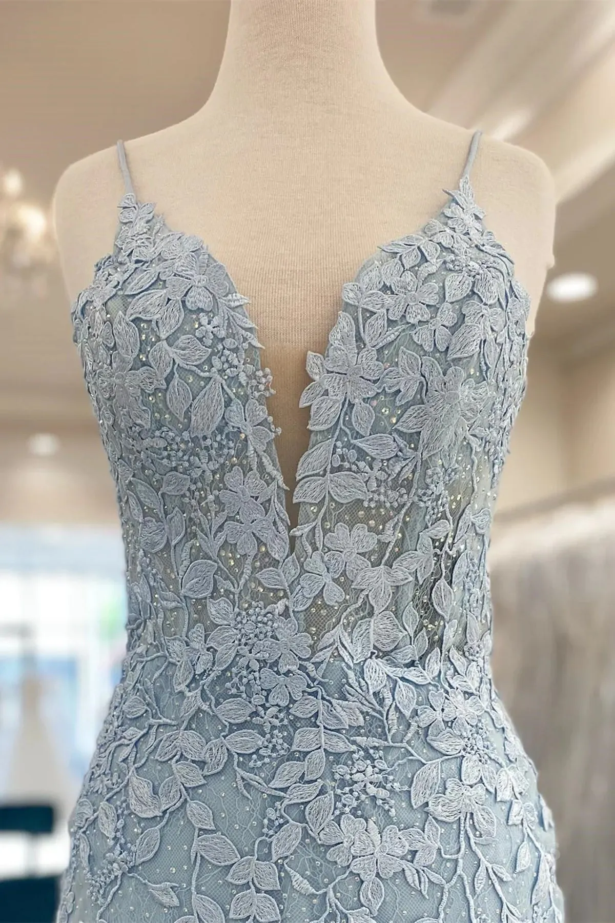 V Neck Light Blue Short Lace Prom Dresses Light Blue Short Blue Lace Graduation Homecoming Dresses